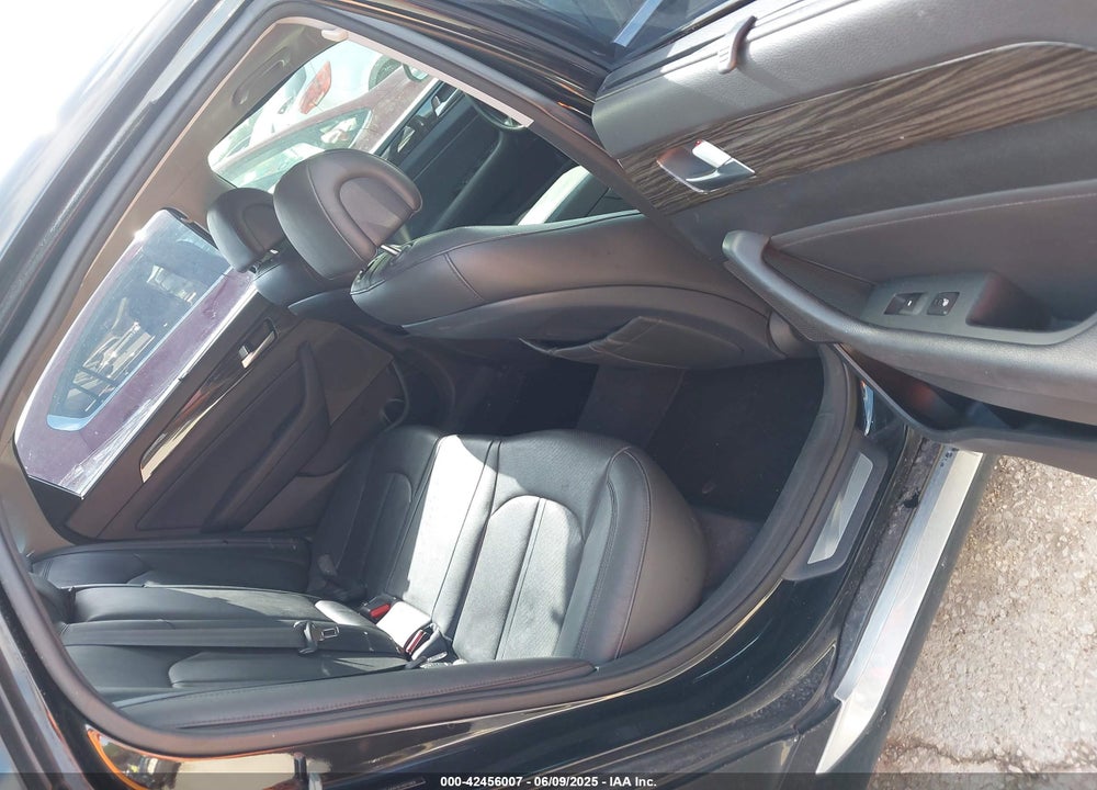 2015 HYUNDAI SONATA LIMITED VIN: 5NPE34AF6FH011068