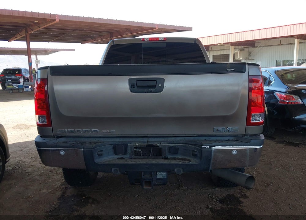 2014 GMC SIERRA 2500HD SLT VIN: 1GT121E85EF136406