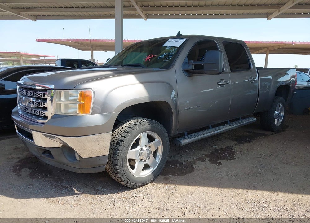 2014 GMC SIERRA 2500HD SLT VIN: 1GT121E85EF136406