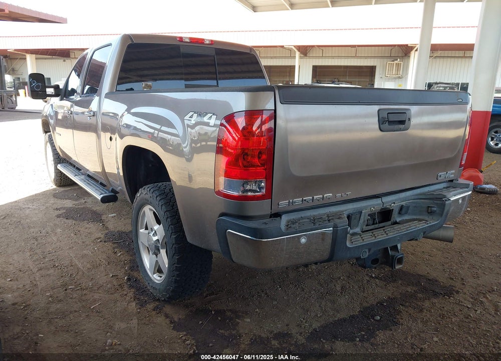 2014 GMC SIERRA 2500HD SLT VIN: 1GT121E85EF136406