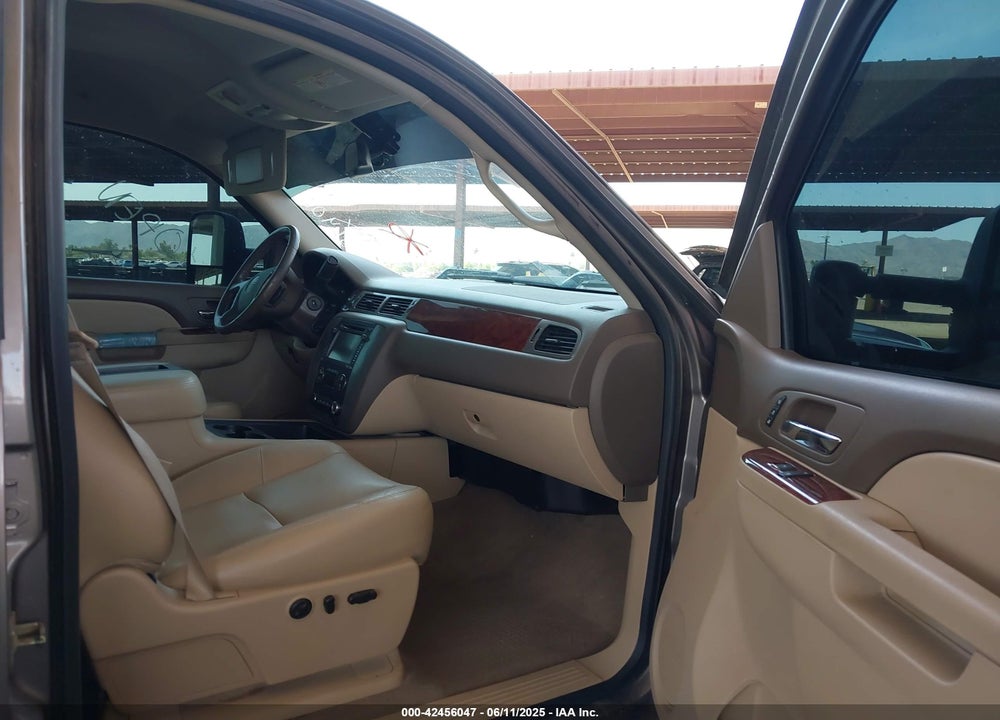 2014 GMC SIERRA 2500HD SLT VIN: 1GT121E85EF136406