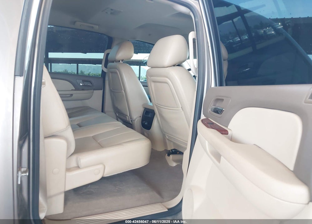 2014 GMC SIERRA 2500HD SLT VIN: 1GT121E85EF136406