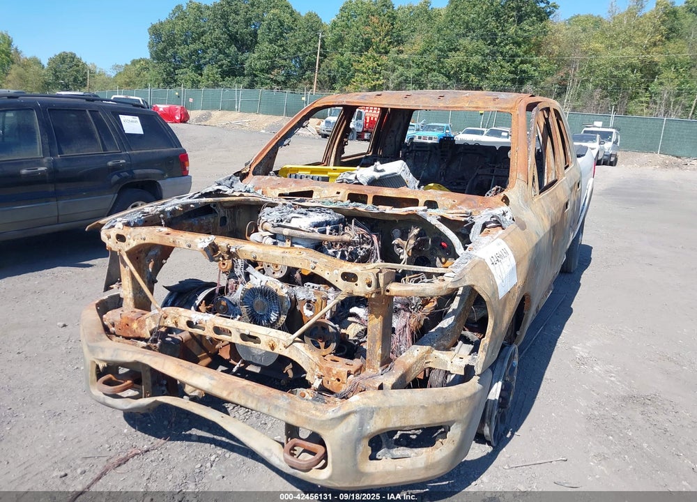 2021 RAM 2500 VIN: 3C6UR5NL4MG583043