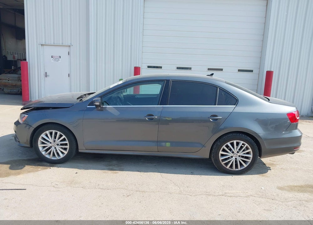 2015 VOLKSWAGEN JETTA 1.8T SE VIN: 3VWD07AJ2FM310154