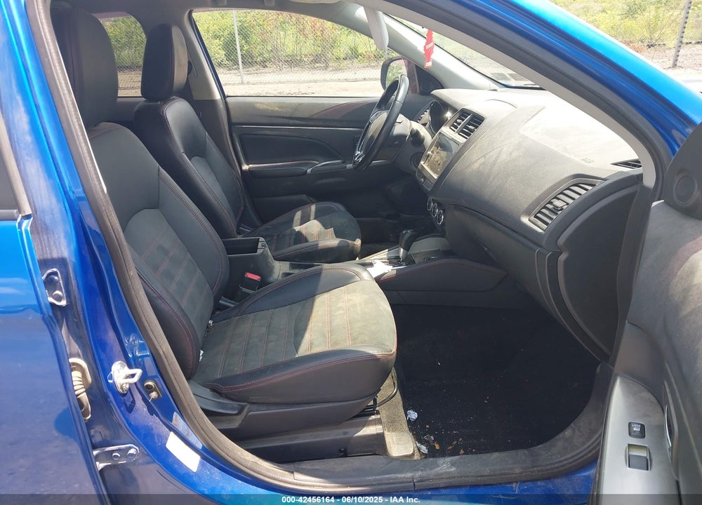 2018 MITSUBISHI OUTLANDER SPORT 2.4 SE VIN: JA4AR3AW5JZ008911