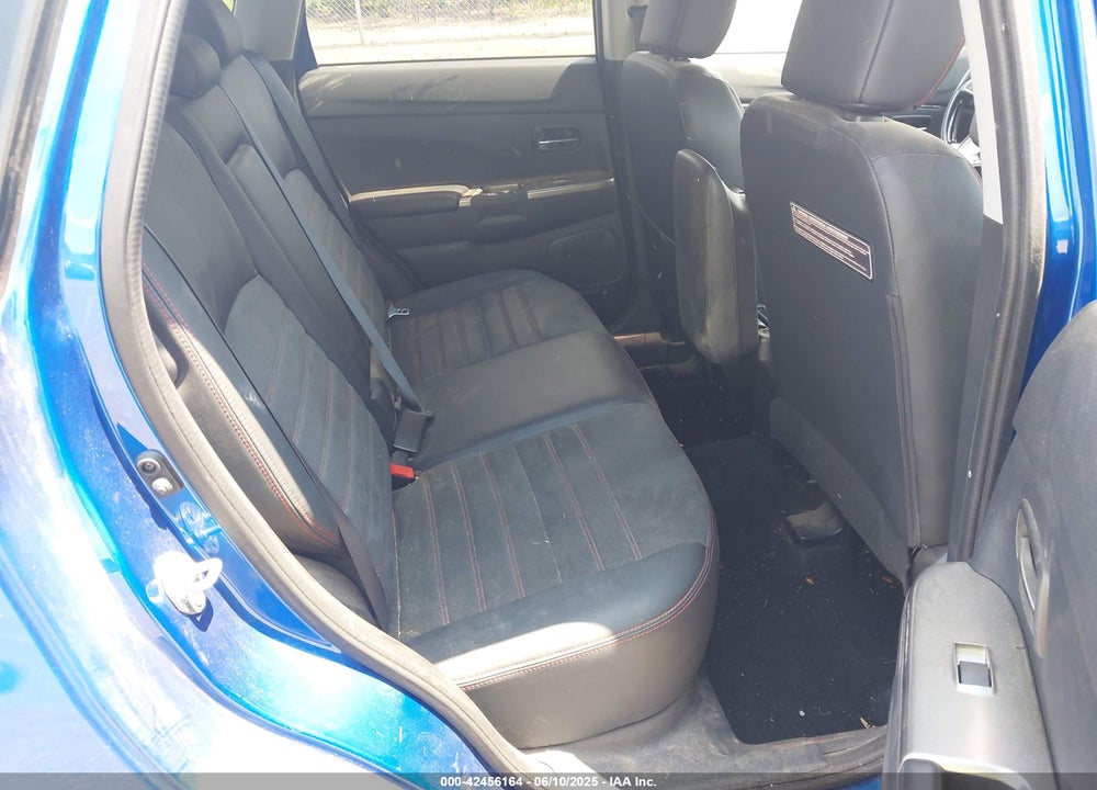 2018 MITSUBISHI OUTLANDER SPORT 2.4 SE VIN: JA4AR3AW5JZ008911
