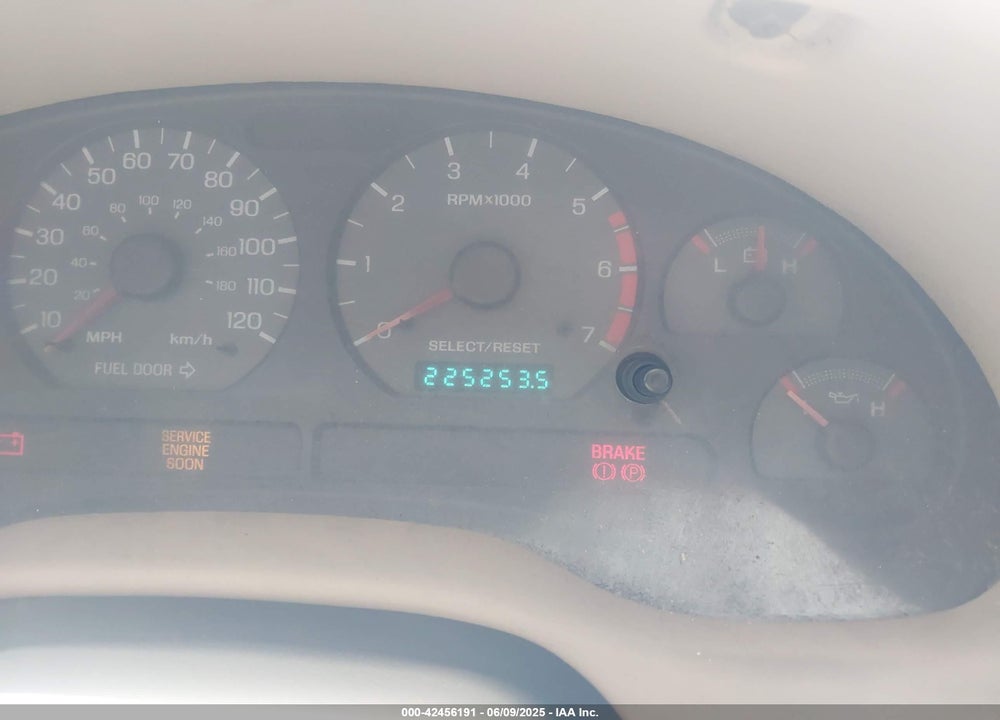 2000 FORD MUSTANG VIN: 1FAFP4444YF228124
