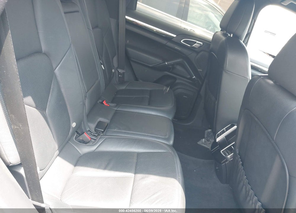 2014 PORSCHE CAYENNE VIN: WP1AA2A21ELA09887