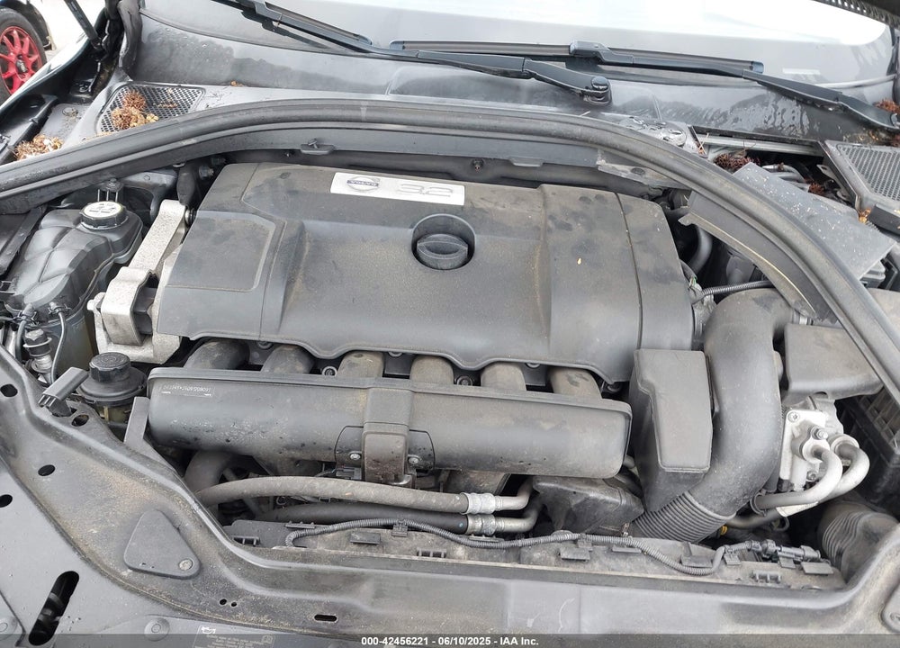 2013 VOLVO XC60 VIN: YV4940DL2D2411343