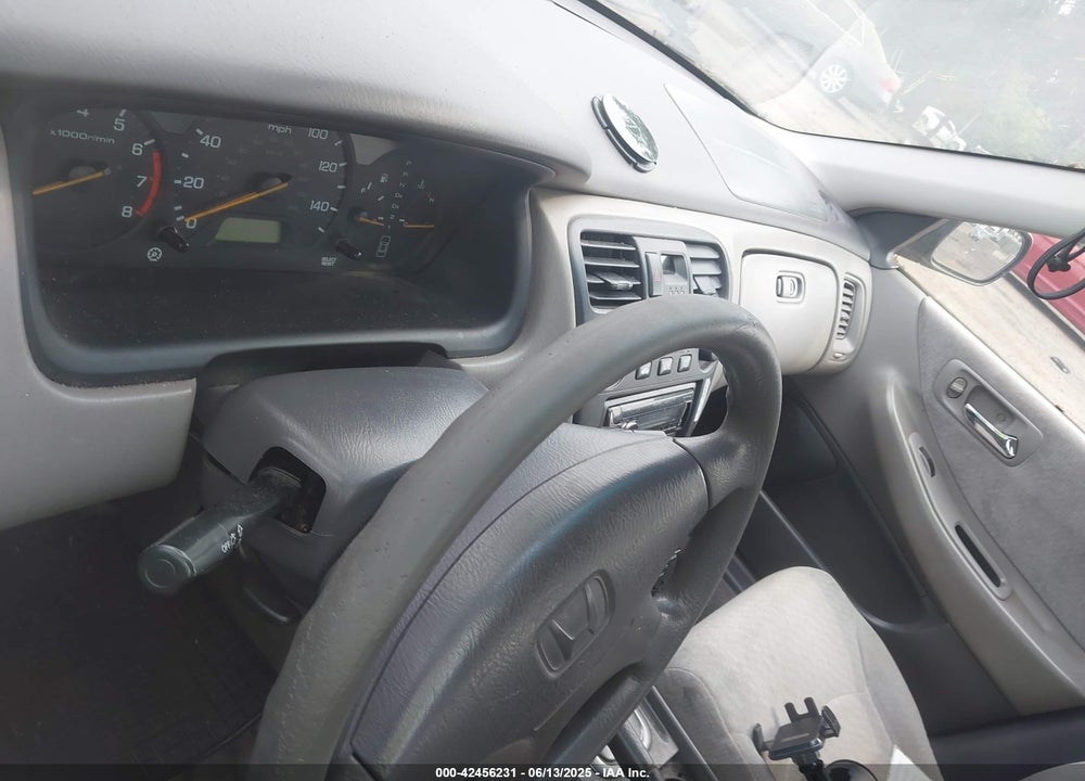 2001 HONDA ACCORD 3.0 LX VIN: 1HGCG16431A047657