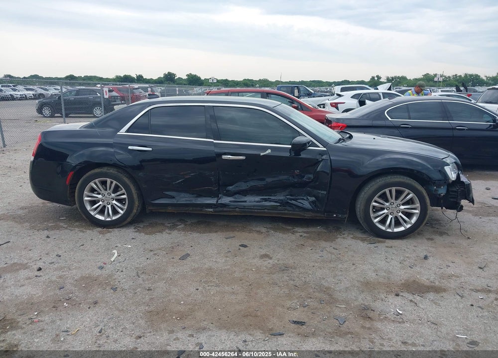 2019 CHRYSLER 300 VIN: 2C3CCAAG6KH610400
