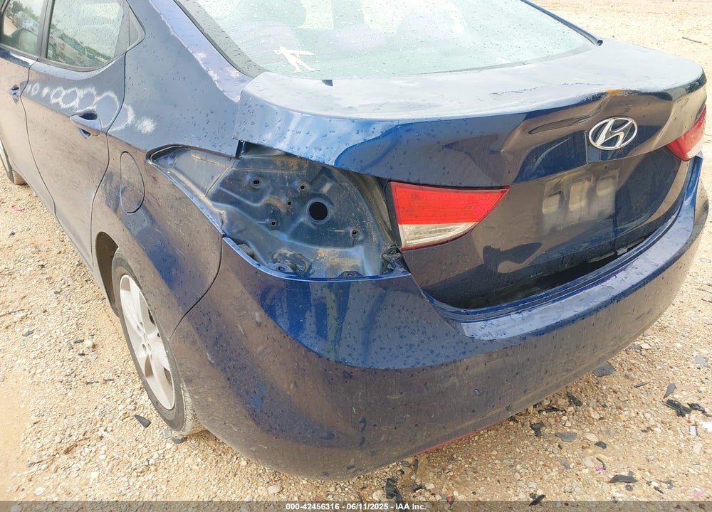 2013 HYUNDAI ELANTRA VIN: KMHDH4AEXDU774455