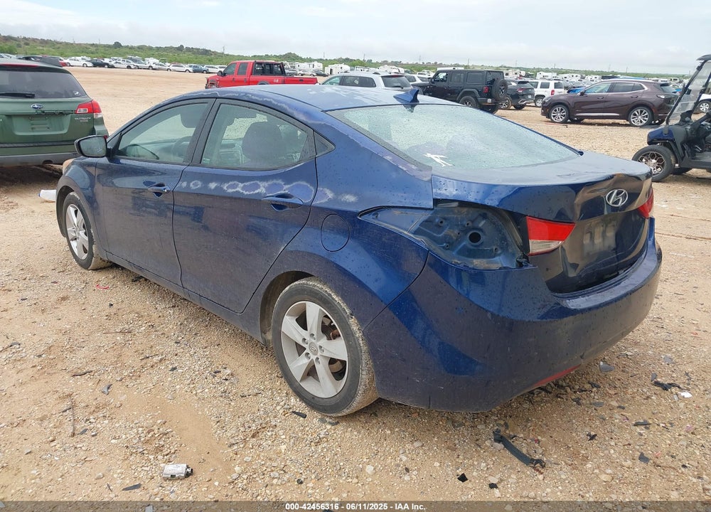 2013 HYUNDAI ELANTRA VIN: KMHDH4AEXDU774455