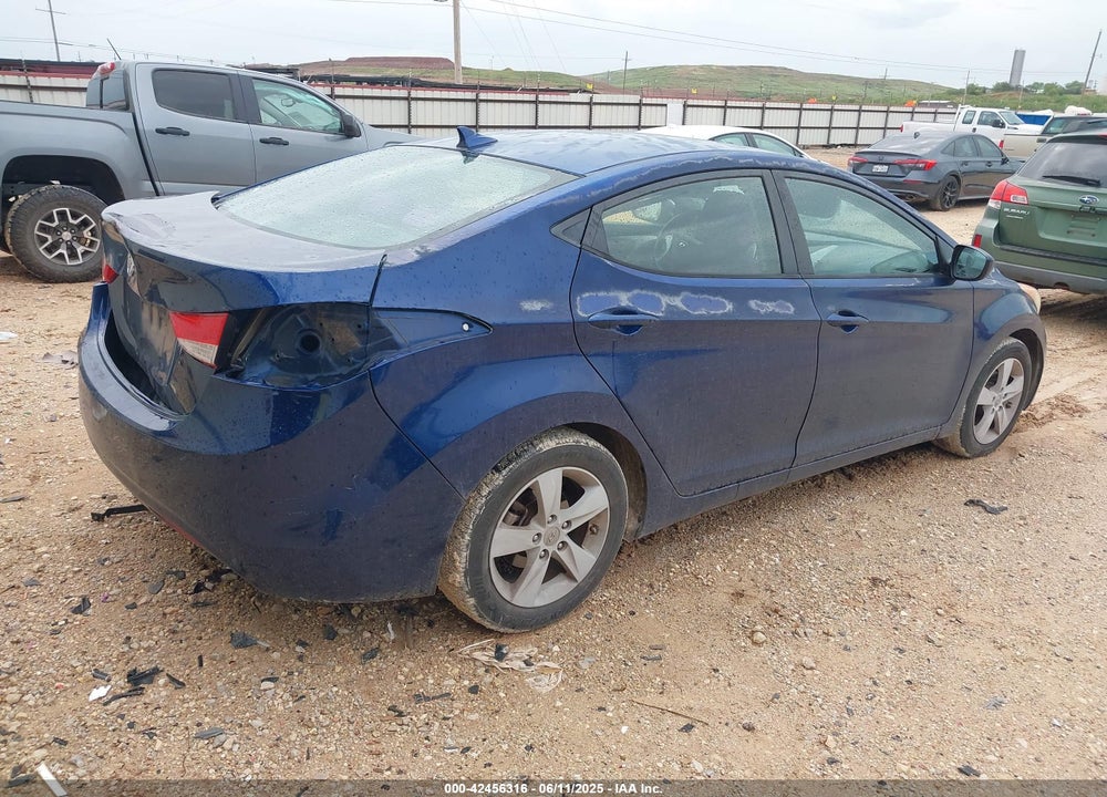 2013 HYUNDAI ELANTRA VIN: KMHDH4AEXDU774455