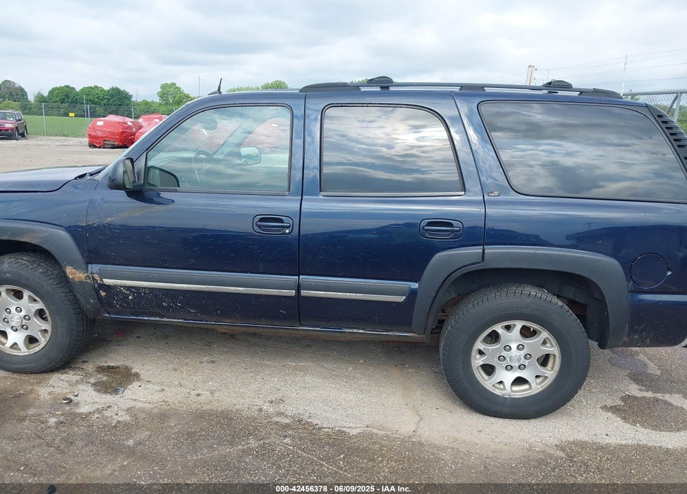 2005 CHEVROLET TAHOE LT VIN: 1GNEK13T75J104358