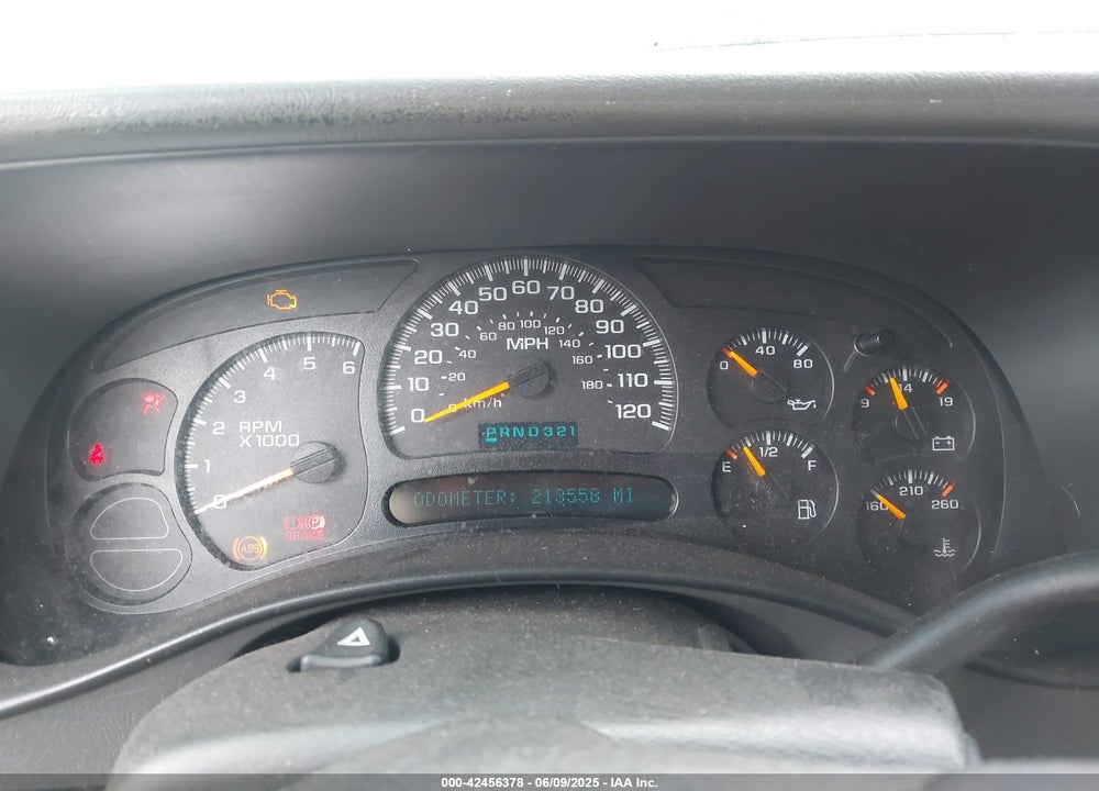 2005 CHEVROLET TAHOE LT VIN: 1GNEK13T75J104358