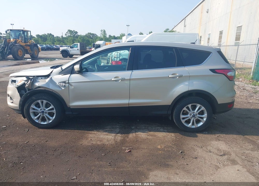 2017 FORD ESCAPE VIN: 1FMCU9GD9HUE88170