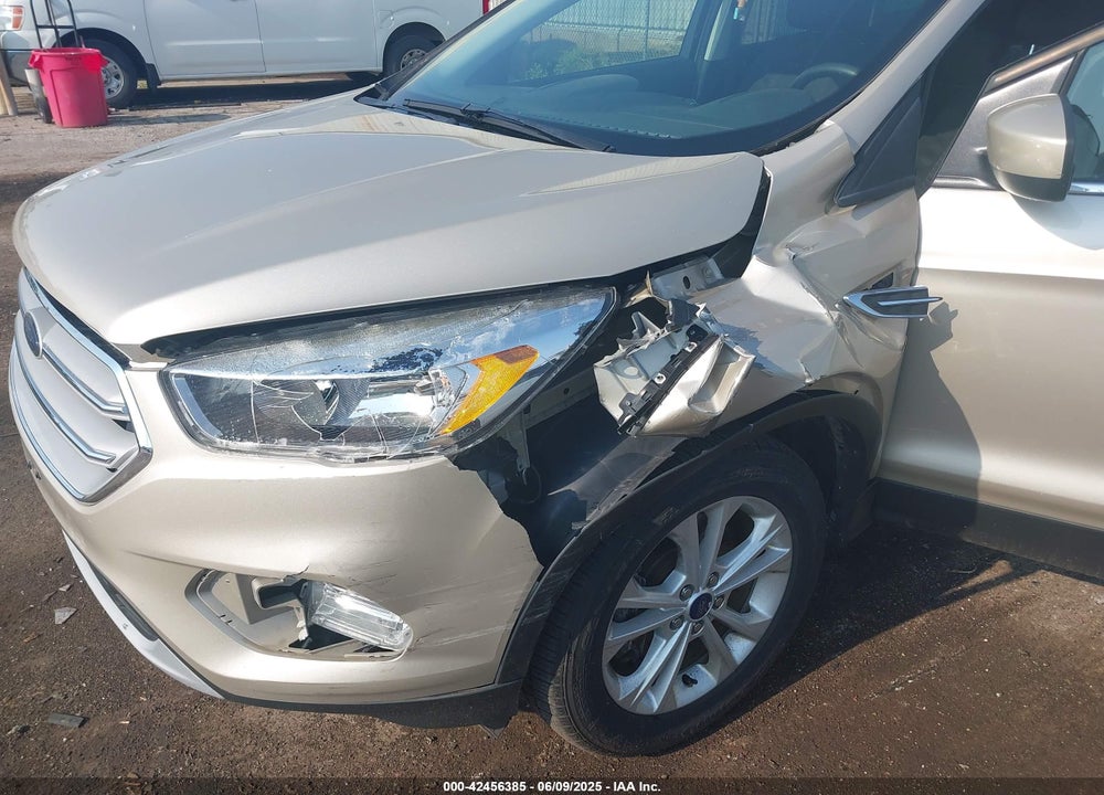 2017 FORD ESCAPE VIN: 1FMCU9GD9HUE88170