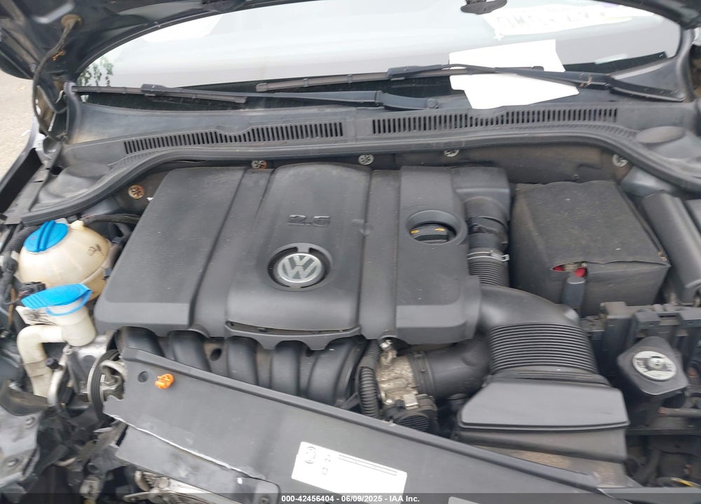 2013 VOLKSWAGEN JETTA VIN: 3VWDP7AJ0DM448896