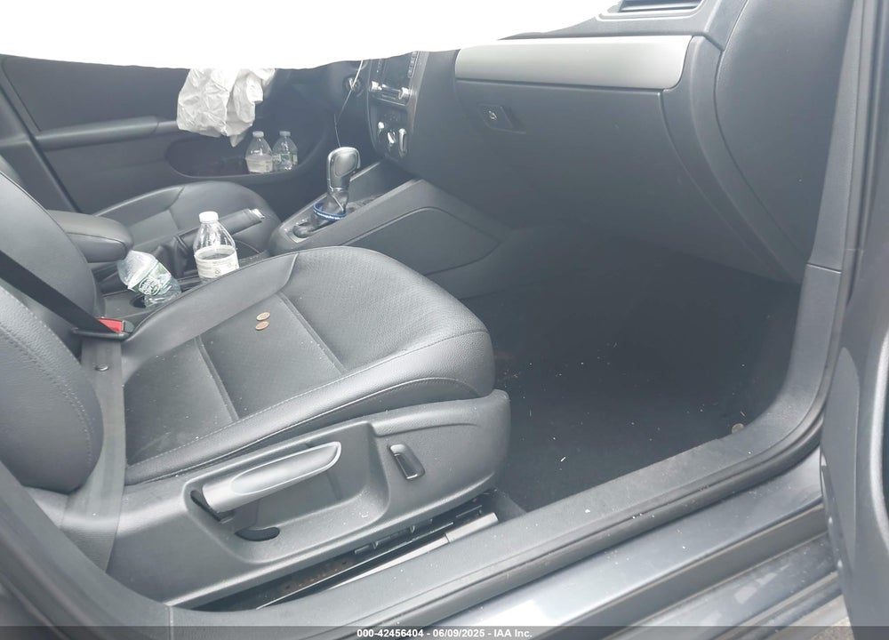 2013 VOLKSWAGEN JETTA VIN: 3VWDP7AJ0DM448896