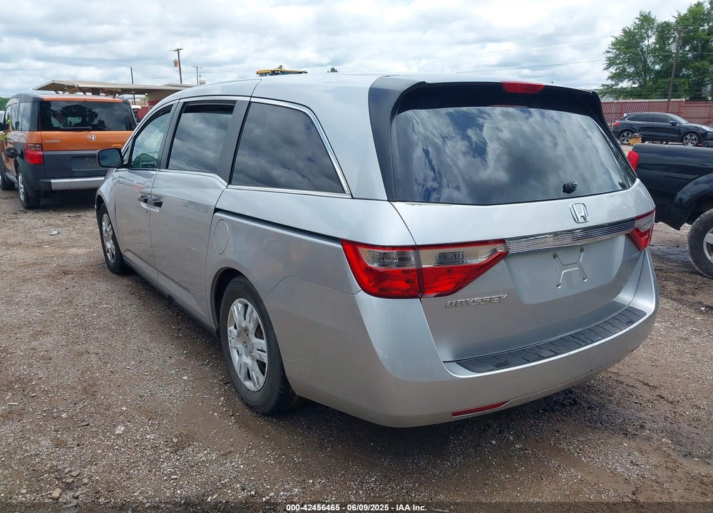 2011 HONDA ODYSSEY LX VIN: 5FNRL5H26BB027144