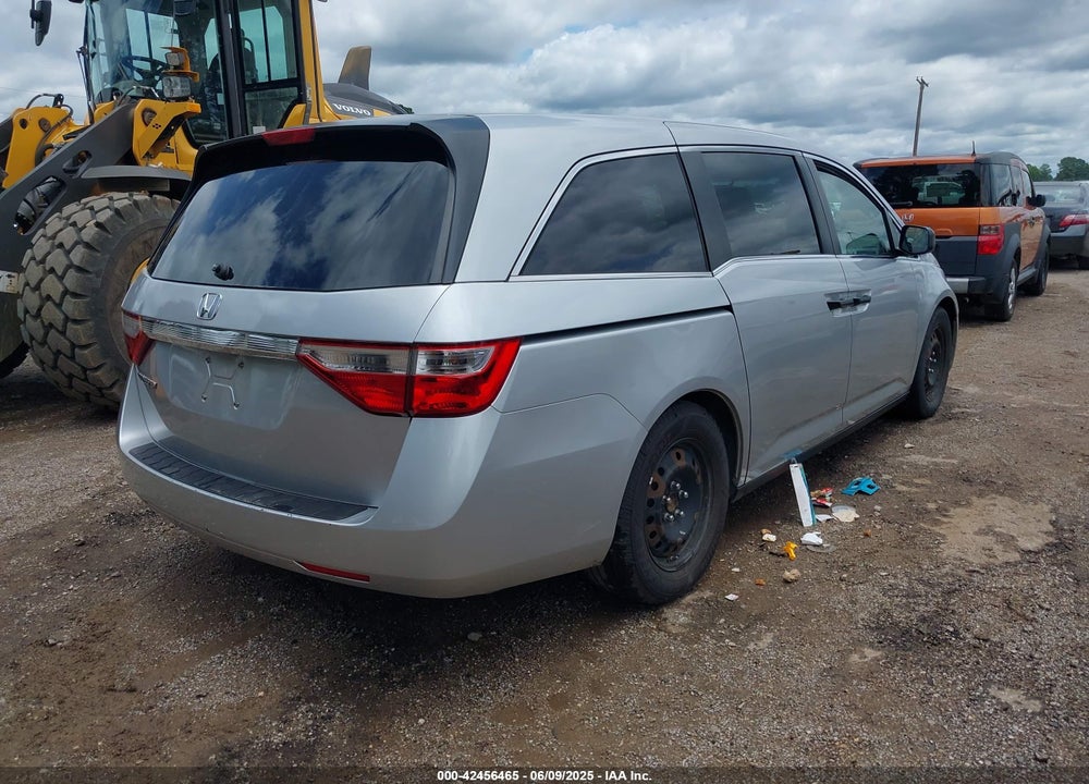 2011 HONDA ODYSSEY LX VIN: 5FNRL5H26BB027144