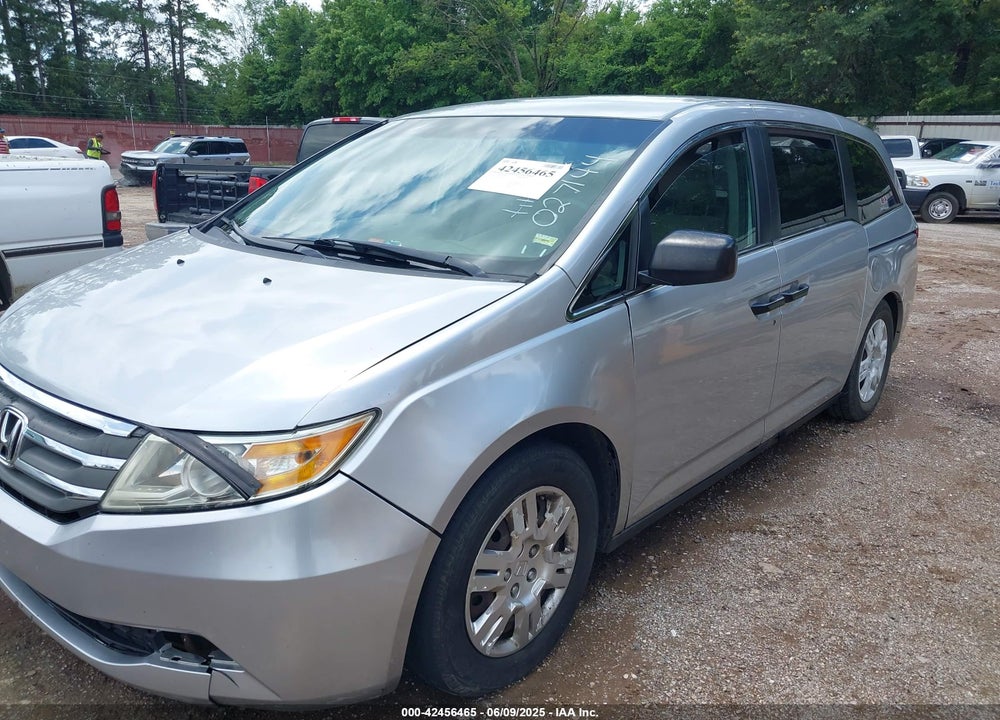 2011 HONDA ODYSSEY LX VIN: 5FNRL5H26BB027144