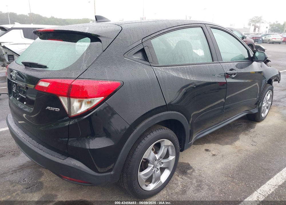2022 HONDA HR-V VIN: 3CZRU6H33NM758247