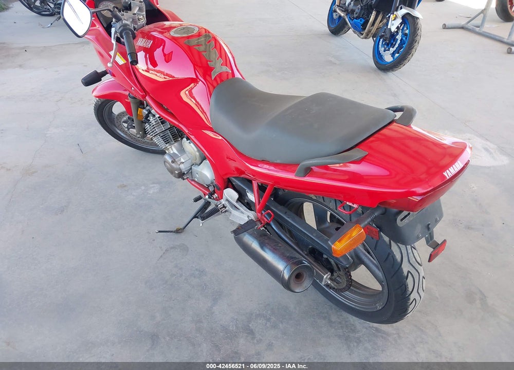 1992 YAMAHA XJ600 S VIN: JYA4DUE02NA002822