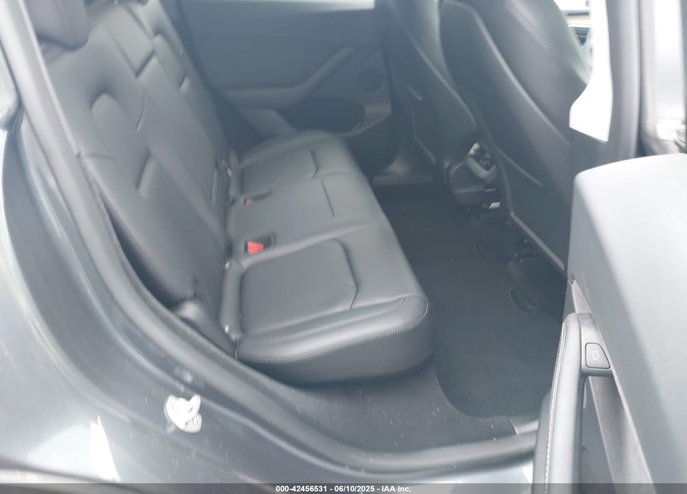 2023 TESLA MODEL Y VIN: 7SAYGDEE1PF879016