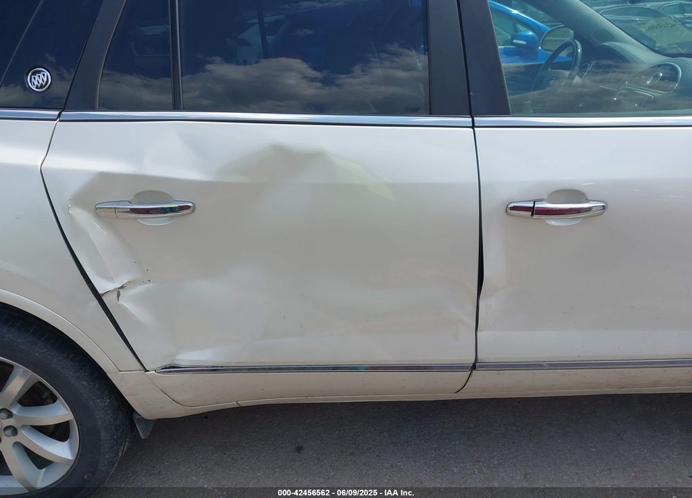 2015 BUICK ENCLAVE VIN: 5GAKVCKD8FJ180036