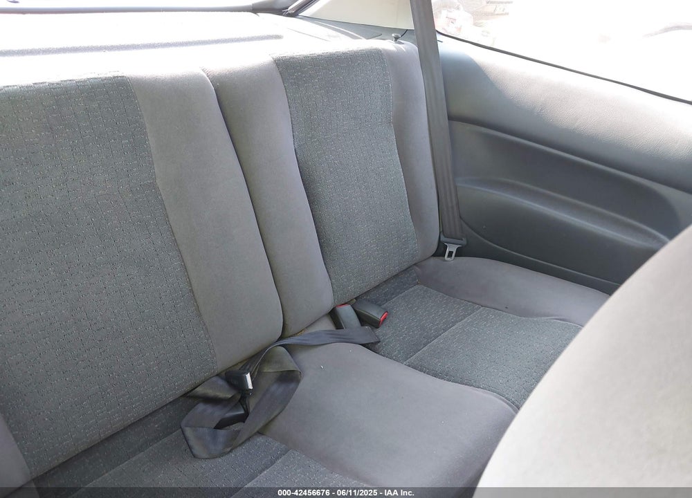 2000 HONDA CIVIC DX VIN: 2HGEJ644XYH107942