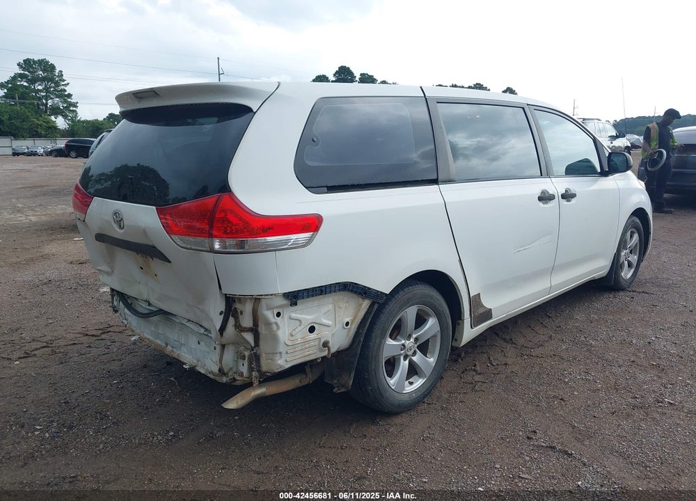 2011 TOYOTA SIENNA BASE V6 VIN: 5TDZK3DC8BS030631