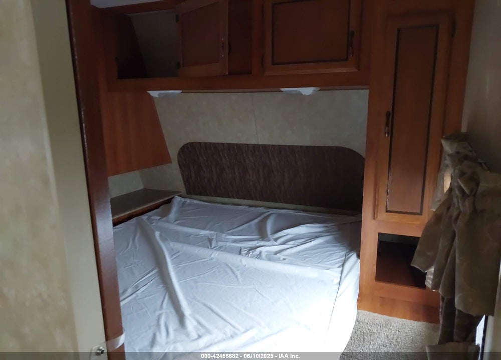 2011 FOREST RIVER CATALINA VIN: 5ZT2CALB3BA009922