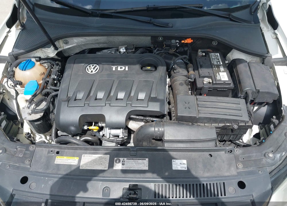 2014 VOLKSWAGEN PASSAT 2.0L TDI SE VIN: 1VWBN7A34EC073726