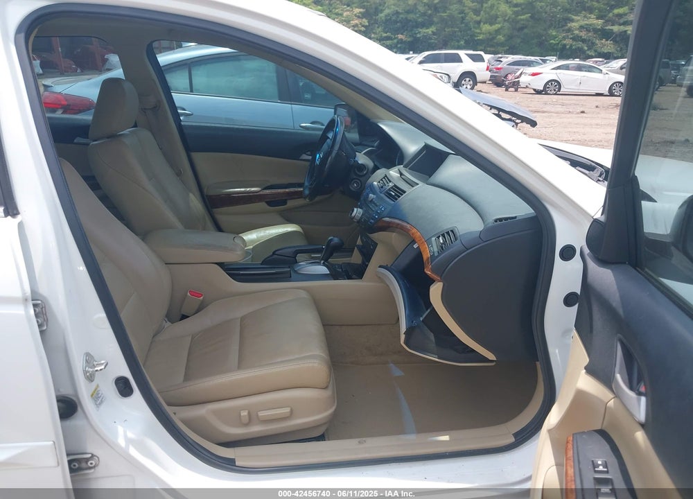 2012 HONDA ACCORD 2.4 EX-L VIN: 1HGCP2F83CA195691