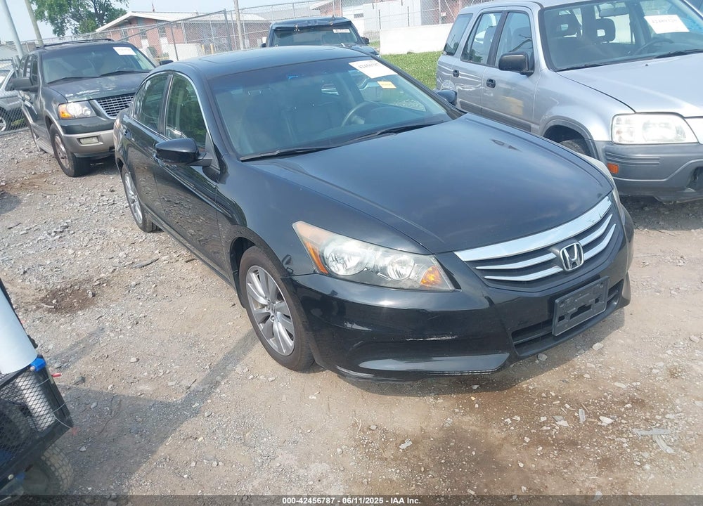 2011 HONDA ACCORD 2.4 EX-L VIN: 1HGCP2F88BA136697