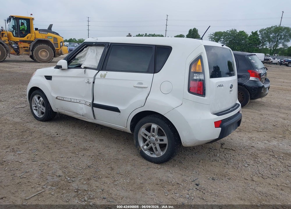 2011 KIA SOUL VIN: KNDJT2A21B7330571