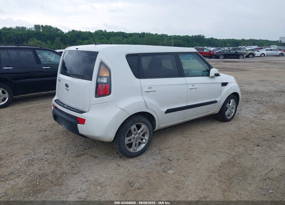 2011 KIA SOUL VIN: KNDJT2A21B7330571