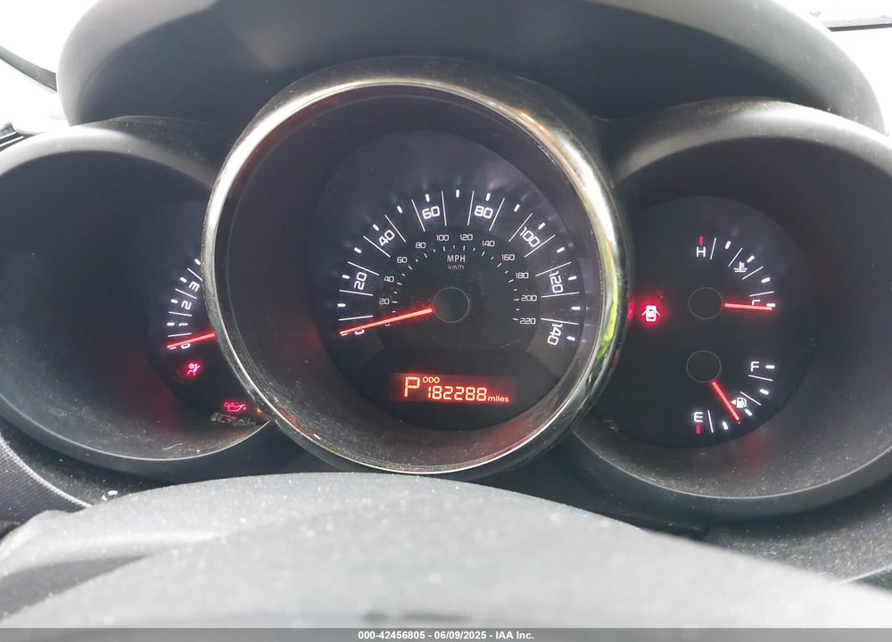 2011 KIA SOUL VIN: KNDJT2A21B7330571