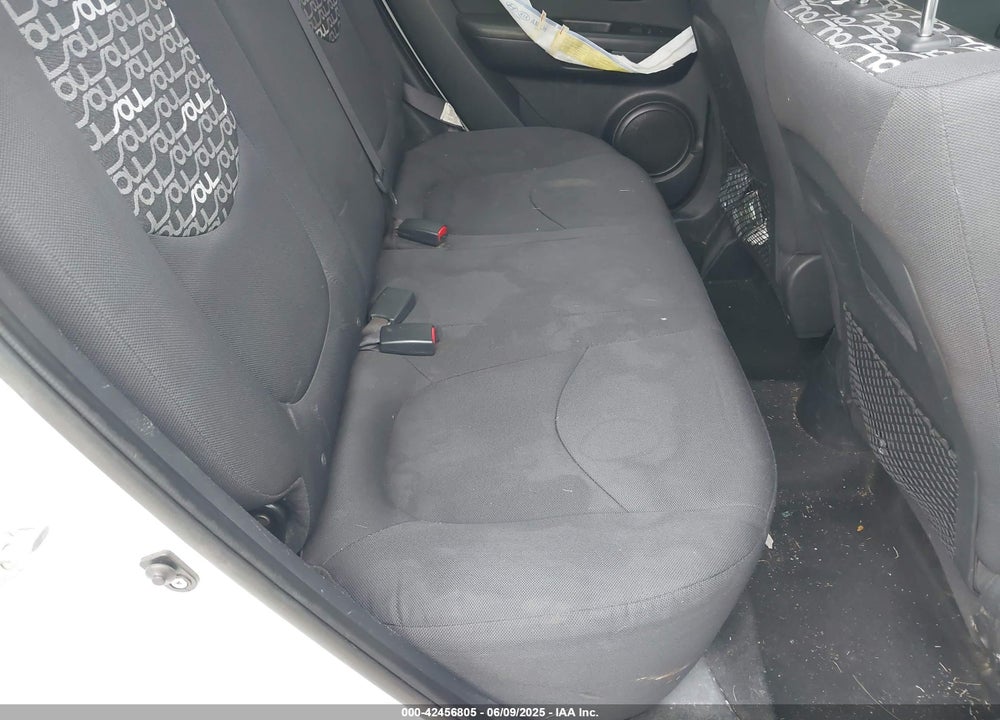 2011 KIA SOUL VIN: KNDJT2A21B7330571