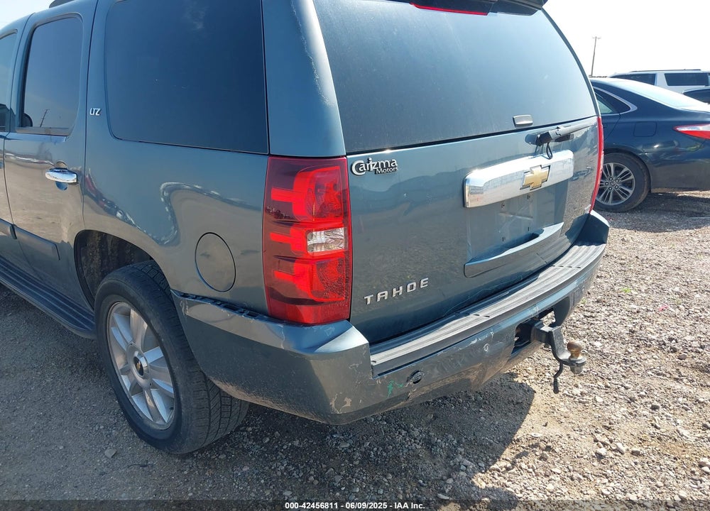 2008 CHEVROLET TAHOE VIN: 1GNFC13028R145445