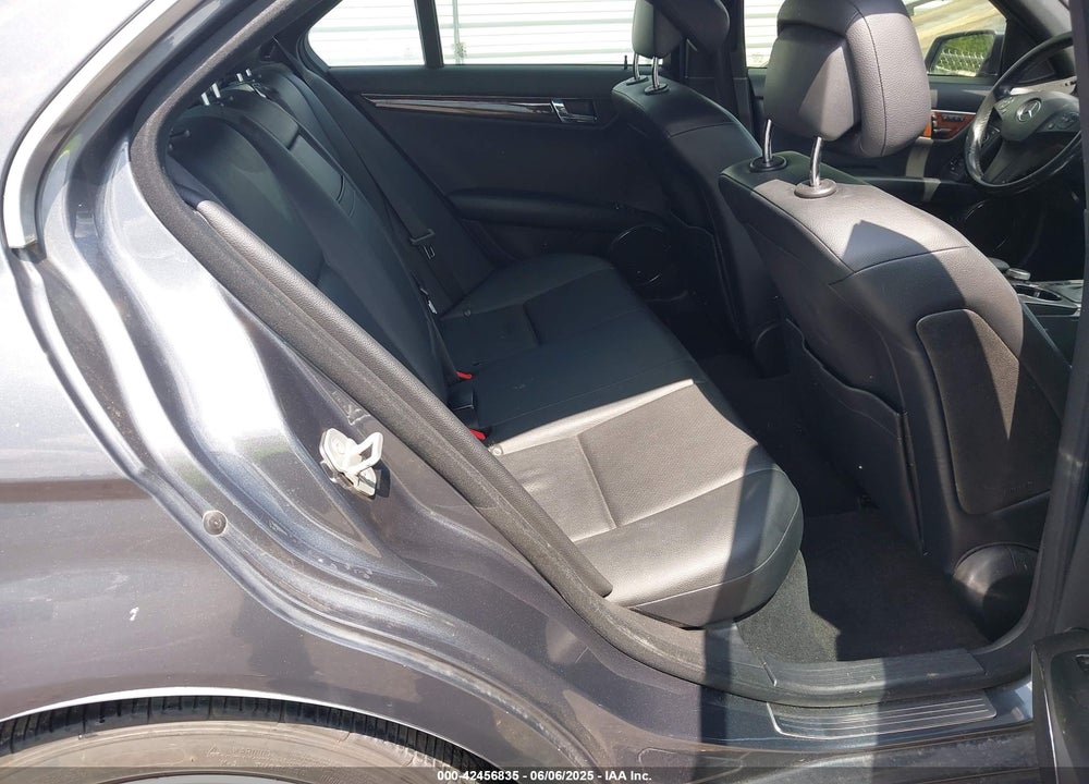 2011 MERCEDES-BENZ C 300 LUXURY 4MATIC/SPORT 4MATIC VIN: WDDGF8BB0BR143898