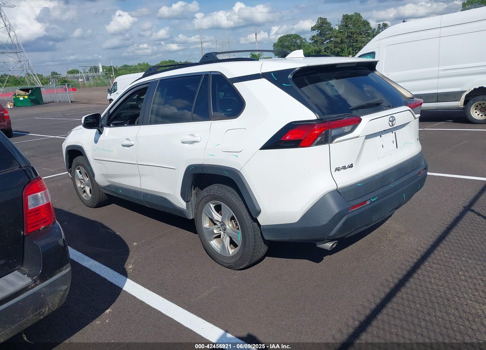 2020 TOYOTA RAV4 XLE VIN: 2T3W1RFV2LW068363