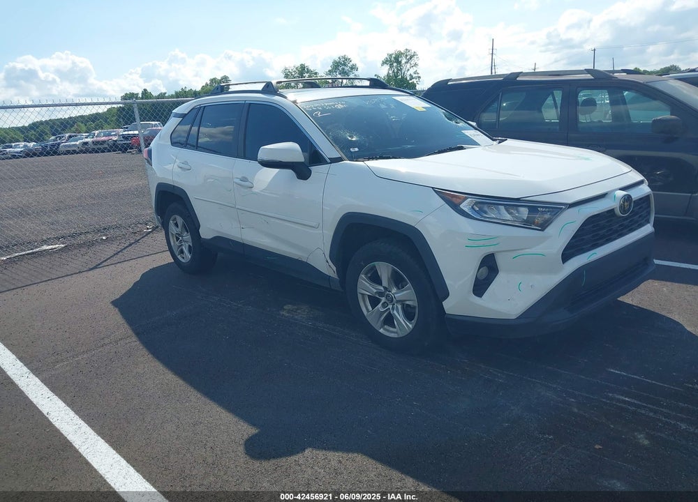 2020 TOYOTA RAV4 XLE VIN: 2T3W1RFV2LW068363