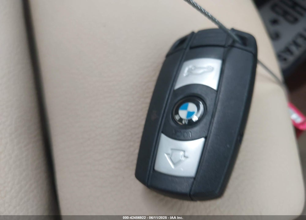 2015 BMW X1 VIN: WBAVM5C58FVV94893