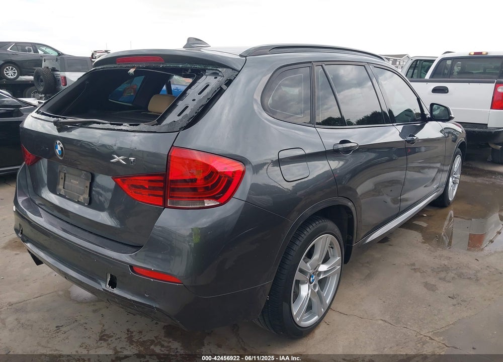 2015 BMW X1 VIN: WBAVM5C58FVV94893