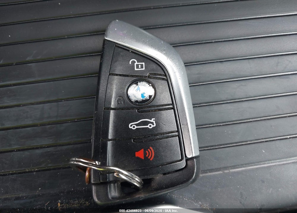 2019 BMW X3 XDRIVE30I VIN: 5UXTR9C51KLD96652