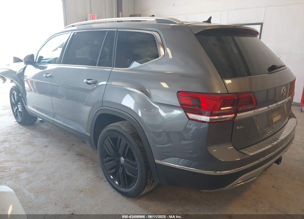 2019 VOLKSWAGEN ATLAS VIN: 1V2NR2CAXKC611746