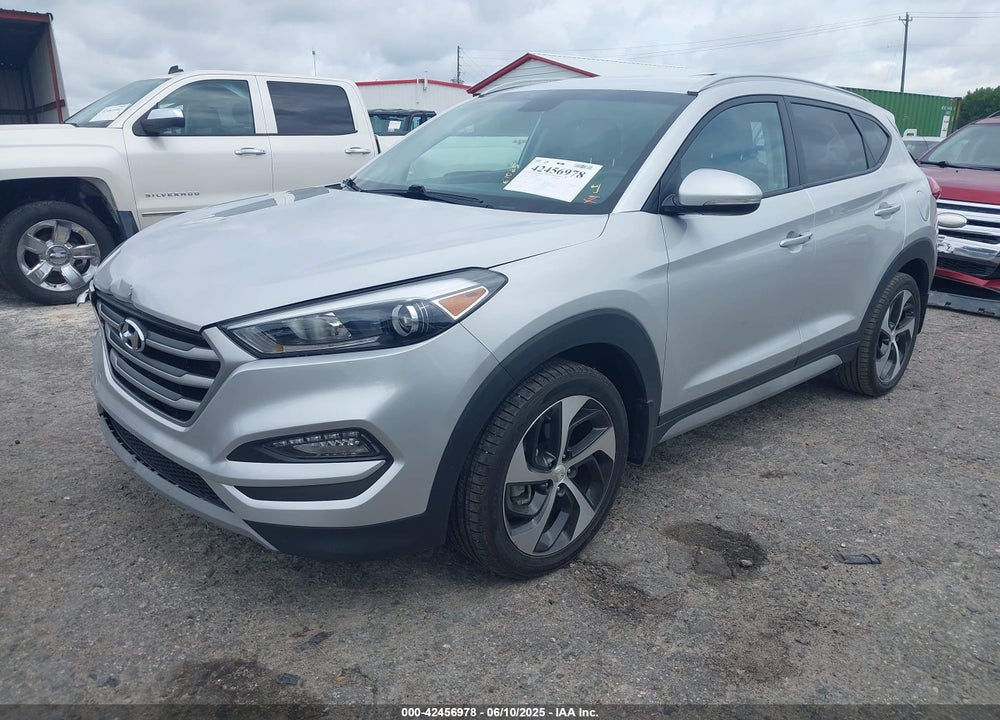 2018 HYUNDAI TUCSON VIN: KM8J33AL4JU802594